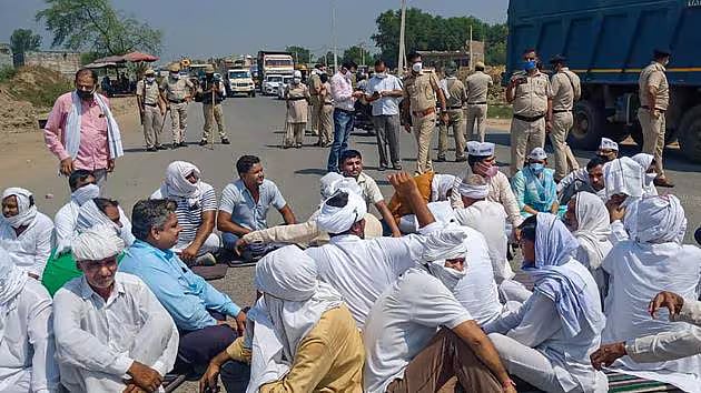 Farmers block highway in Haryana.(File photo-Representational image) - PTI